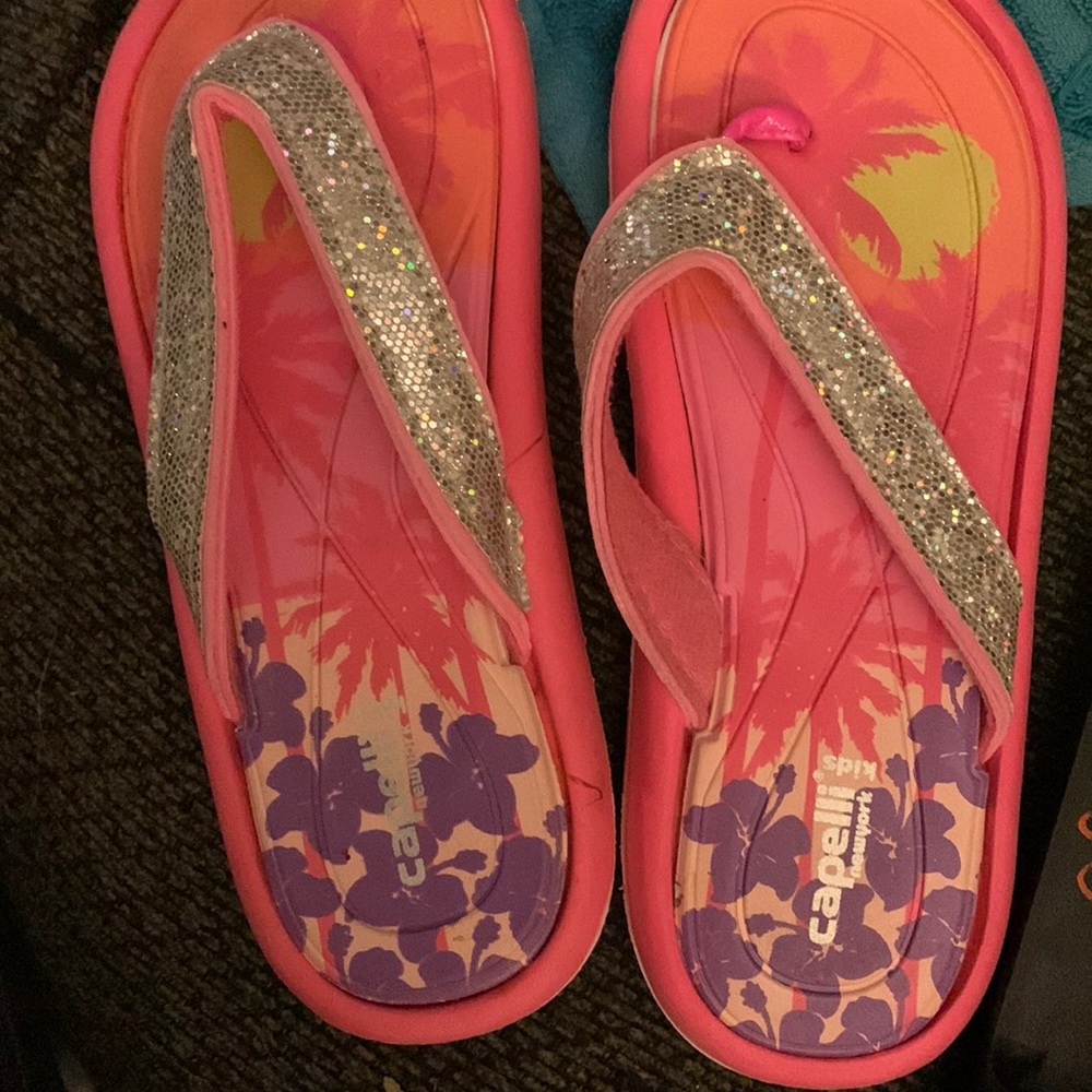 Girls flip flops